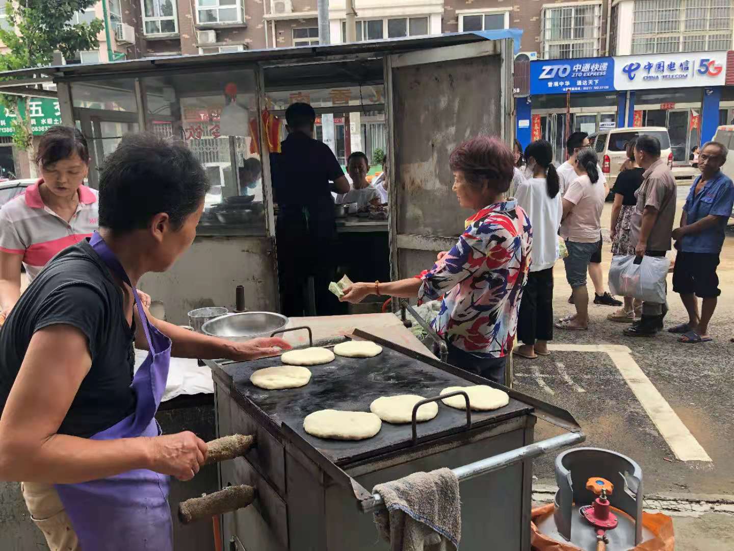 运城打饼子摊位的新风貌